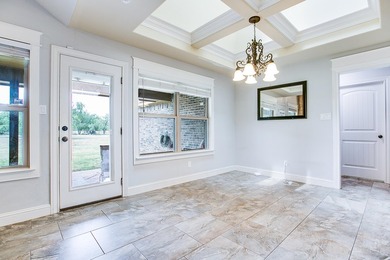 Beautiful 5 Bedroom, 3 Bath brick home on 1.05 fenced in acre - photo 11