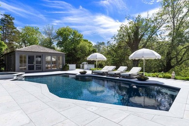 This South of the Highway estate has everything in place for a - photo 12