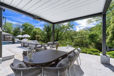 This South of the Highway estate has everything in place for a - photo 14