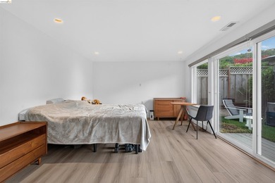 Nestled within the prestigious Peacock Gap neighborhood, 127 - photo 19