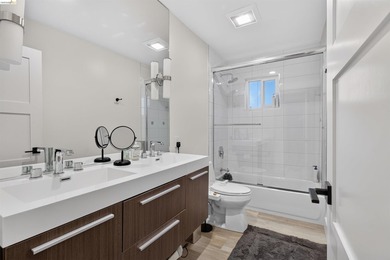 Nestled within the prestigious Peacock Gap neighborhood, 127 - photo 21