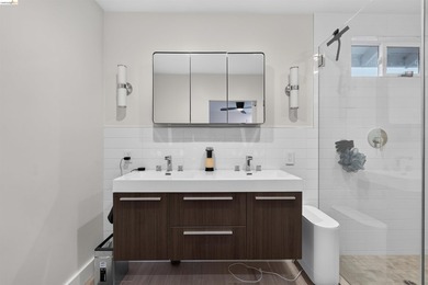Nestled within the prestigious Peacock Gap neighborhood, 127 - photo 22