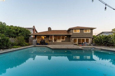 Nestled within the prestigious Peacock Gap neighborhood, 127 - photo 33
