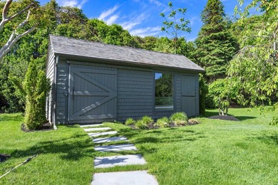 This South of the Highway estate has everything in place for a - photo 33