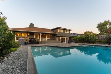 Nestled within the prestigious Peacock Gap neighborhood, 127 - photo 34