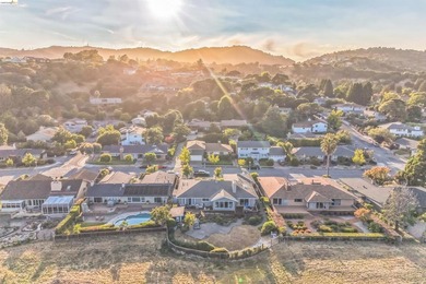 Nestled within the prestigious Peacock Gap neighborhood, 127 - photo 37