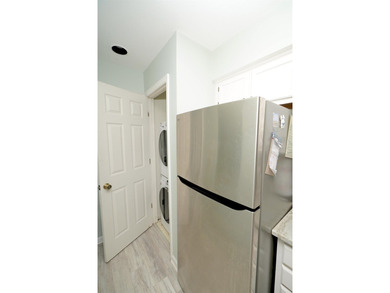 Charming 2-Bed, 2-Bath Condo in Cypress Bay Community - Little - photo 8