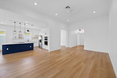 Welcome to Venetian Isles, a gated 55+ active lifestyle - photo 11