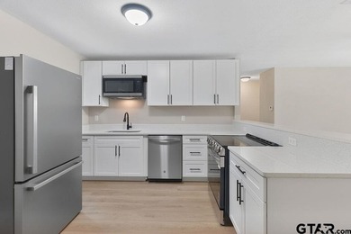 Renovated and Move-in ready! This 4-bedroom, 1-bath home offers - photo 5
