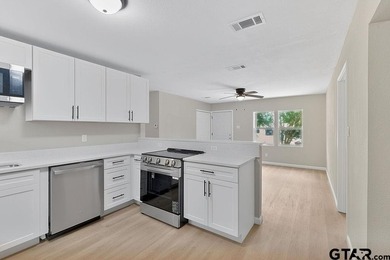 Renovated and Move-in ready! This 4-bedroom, 1-bath home offers - photo 6