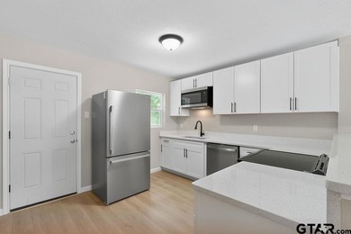 Renovated and Move-in ready! This 4-bedroom, 1-bath home offers - photo 8