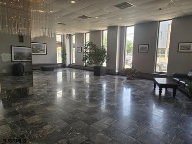 Welcome to Landmark Towers in the desirable Lower Chelsea - photo 5
