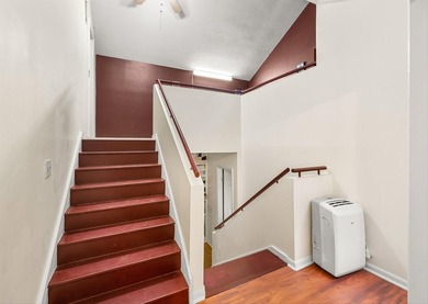 Welcome to this beautiful 4-bedroom townhouse offering plenty of - photo 29