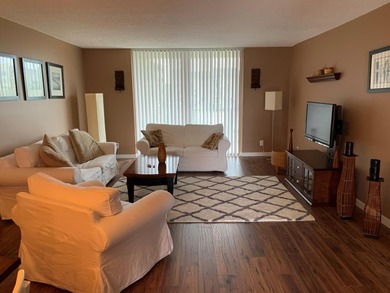 ***Investor Special*** CASH ONLY , No age restriction, Remodeled - photo 9