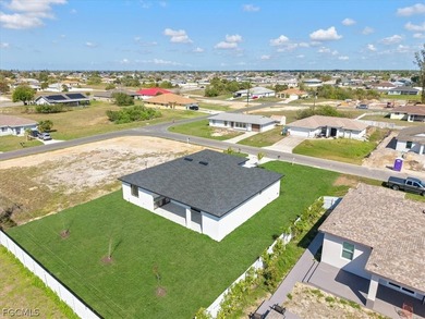 STUNNING CUSTOM NEW CONSTRUCTION HOME located in a highly - photo 42