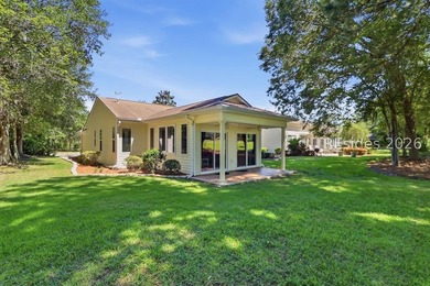 Welcome to one of the most captivating homes in Sun City Hilton - photo 2