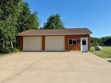 This exceptional property, situated east of Hinckley and south - photo 4