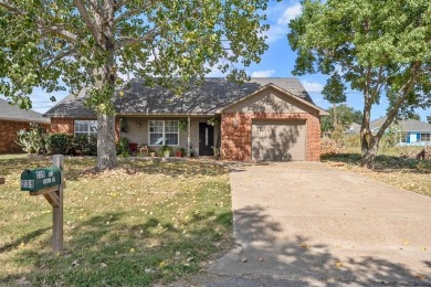 Cedar Creek Lake Home For Sale in Gun Barrel City Texas