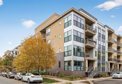 820 Emerald St 307 - photo 2