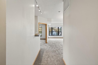 820 Emerald St 307 - photo 10