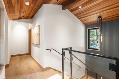 Construction Completed! Fully Furnished. Introducing Par 5 - - photo 14