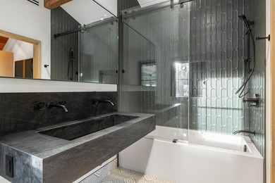 Construction Completed! Fully Furnished. Introducing Par 5 - - photo 16