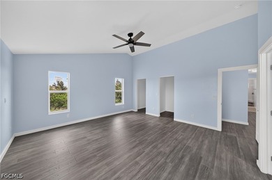 This beautifully renovated move in ready home offers 3 bedrooms - photo 18