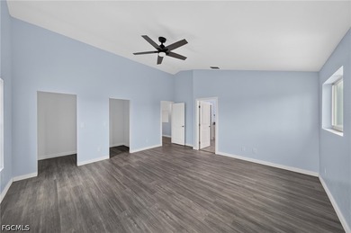 This beautifully renovated move in ready home offers 3 bedrooms - photo 19