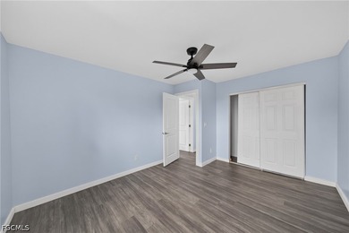 This beautifully renovated move in ready home offers 3 bedrooms - photo 23