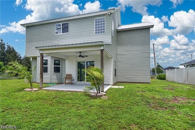 This beautifully renovated move in ready home offers 3 bedrooms - photo 29