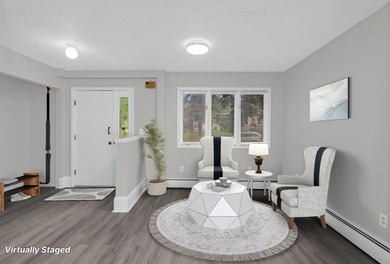 Beautiful large home located minutes away from Lake Phalen. This - photo 8