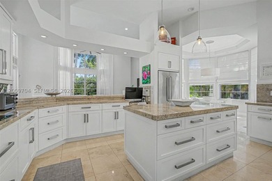 Sophistication meets functionality w/ this spectacular 5 bdrm - photo 9