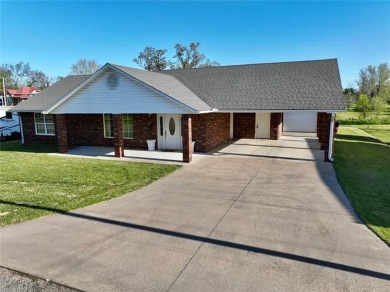 Lake Home For Sale in Eufaula, Oklahoma