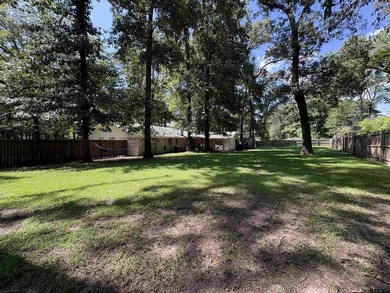 Beautifully Renovated 3-Bedroom Home on 0.75 Acres in Lone Star - photo 5