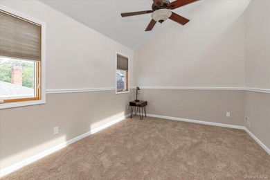 Bellmore water view 4-bedroom 2 bath colonial. Two 1st floor - photo 16