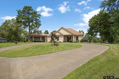 Experience the perfect blend of luxury, comfort, and - photo 4