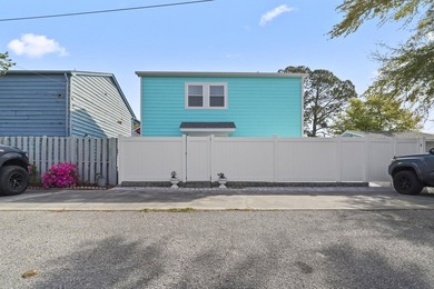 This is a beautifully maintained and updated 3 bed 2 bath home - photo 7