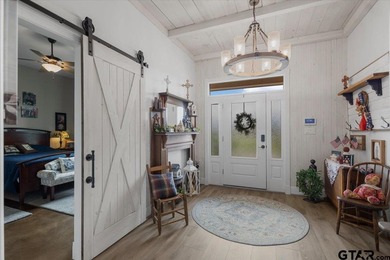 Experience the perfect blend of luxury, comfort, and - photo 7