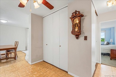 Welcome to your next home at Lakeside Towers! This spacious - photo 7