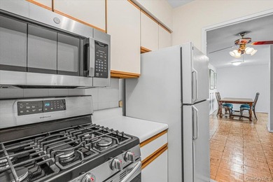 Welcome to your next home at Lakeside Towers! This spacious - photo 9