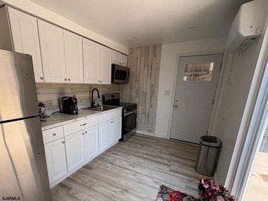 Turnkey waterfront investment opportunity! This fully renovated - photo 5