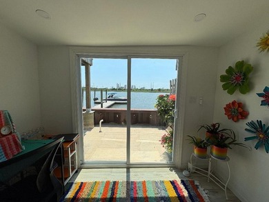Turnkey waterfront investment opportunity! This fully renovated - photo 10