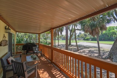 Beautifully remodeled & freshly updated 2 Bedroom, 2 Bath Villa - photo 1