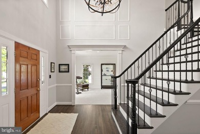 **OPEN HOUSE** Sunday July 12th, 1 pm - 3 pm. A Rare Offering in - photo 14
