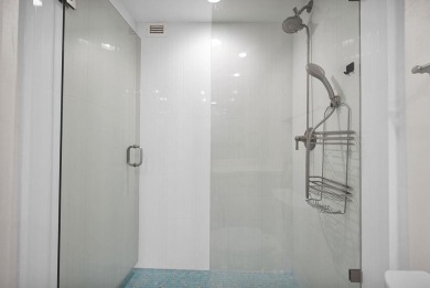 Furnished corner condo just 1 block from the beach-ideal for