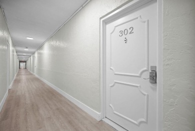 Furnished corner condo just 1 block from the beach-ideal for