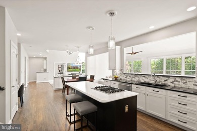 **OPEN HOUSE** Sunday July 12th, 1 pm - 3 pm. A Rare Offering in - photo 28