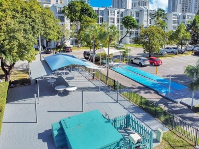 Furnished corner condo just 1 block from the beach-ideal for