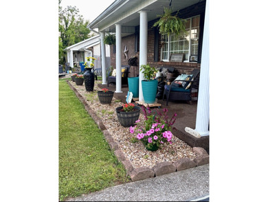 Improved Price & Seller is offering 5k towards flooring - photo 8