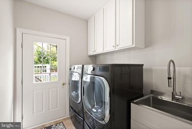**OPEN HOUSE** Sunday July 12th, 1 pm - 3 pm. A Rare Offering in - photo 41